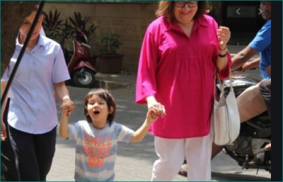 Video: Taimur learned Tapori language, says this on seeing paparazzi