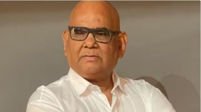 Daughter Vanshika writes a letter to father Satish Kaushik, stars cry as soon as they hear it