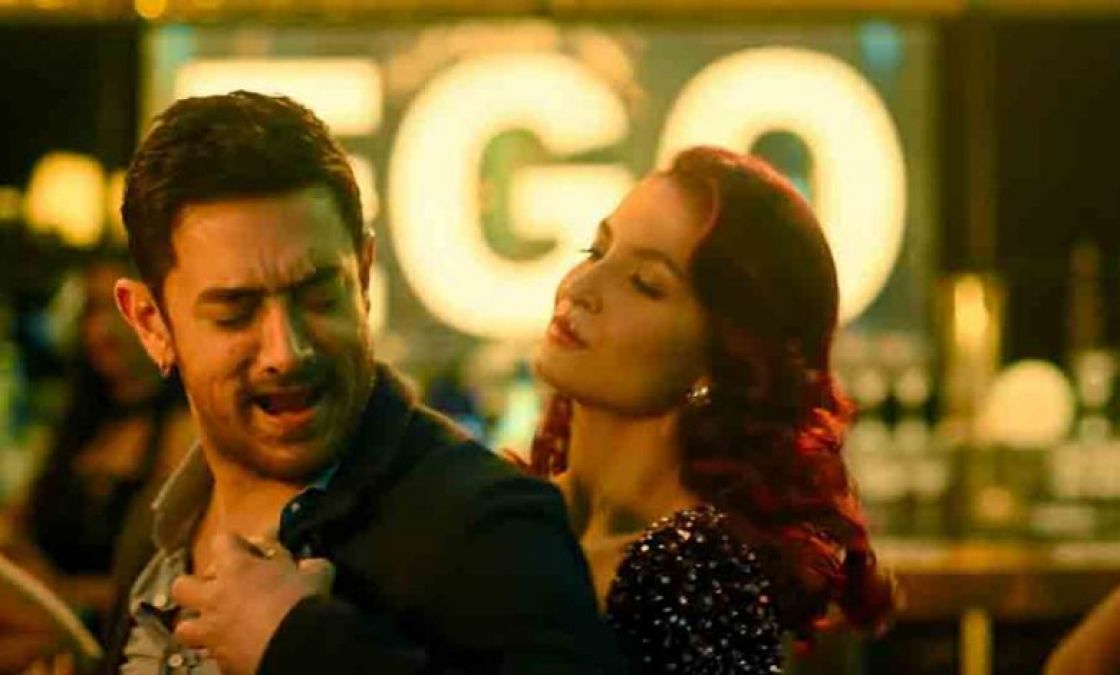 एली अवराम के साथ आमिर खान ने लगाए जमकर ठुमके, रिलीज होते ही गाने ने मचाया जबरदस्त धमाल