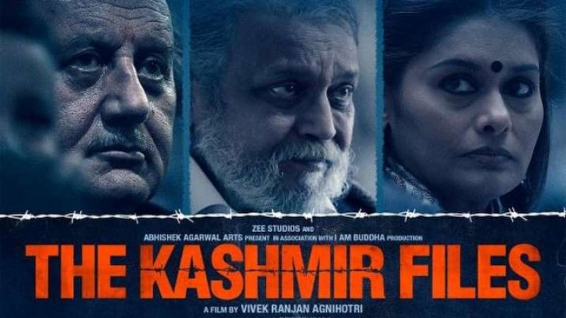 After seeing The Kashmir Files, emotional women touched feet of director