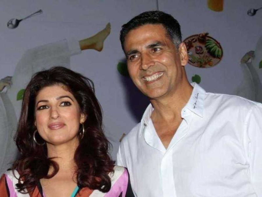 Twinkle Khanna seen hiding her face from the media
