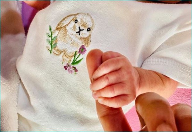 Shilpa shares picture of daughter's first month birthday