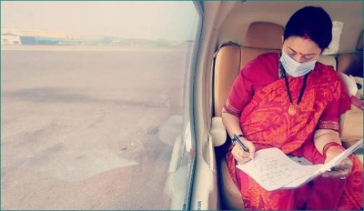 Smriti Irani posts a post that forced Sonu and Ekta to comment