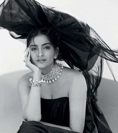 Sonam Kapoor says this about her pregnancy news