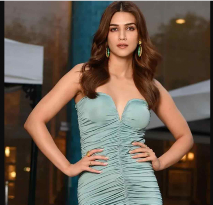 Kriti Sanon is seen wearing dress of Rs 4,000 and heels worth lakhs