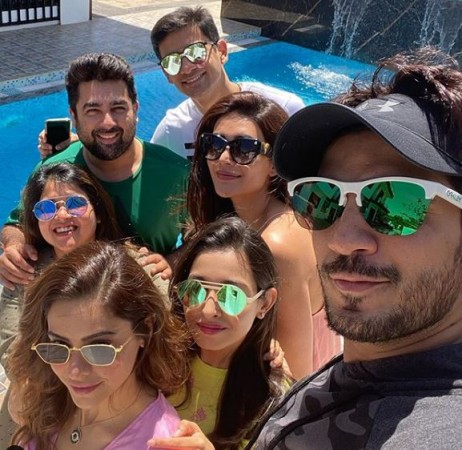 Amidst the outbreak of Corona, These Tv celebs are enjoying in Lonavala