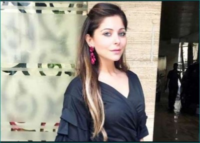 Controversy Erupts Over Administration Not Sealing Singer Kanika Kapoor's Building