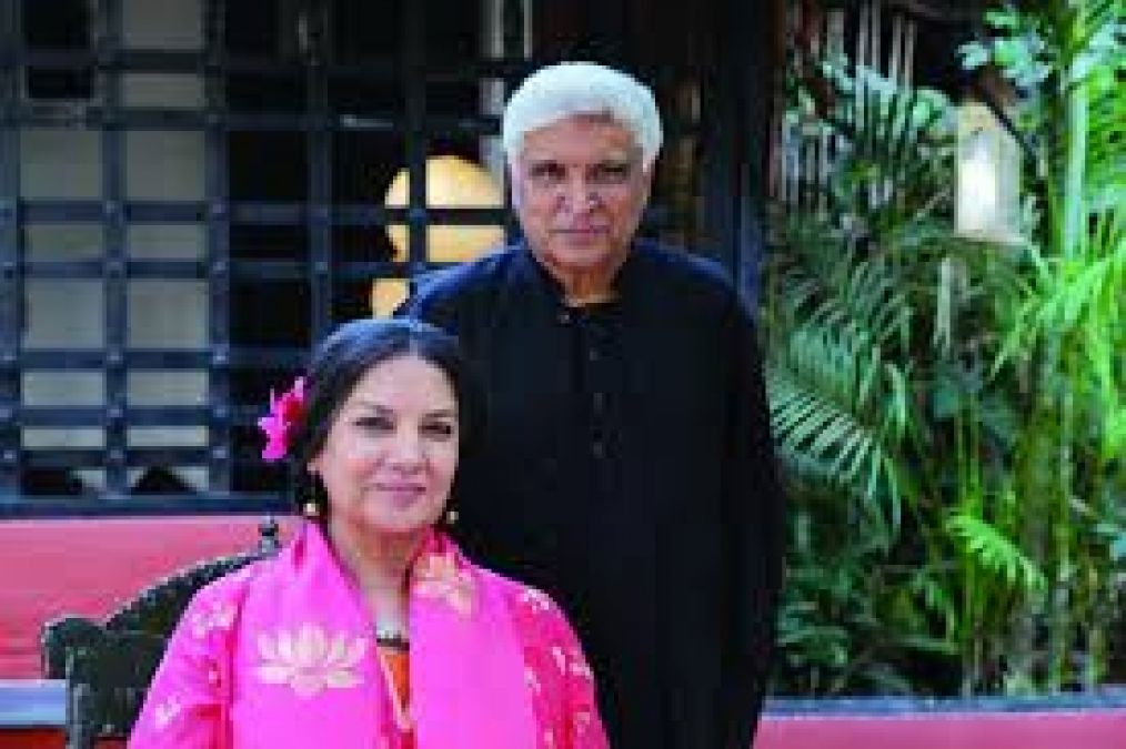 Javed Akhtar and his wife spending time at home like this due to public curfew