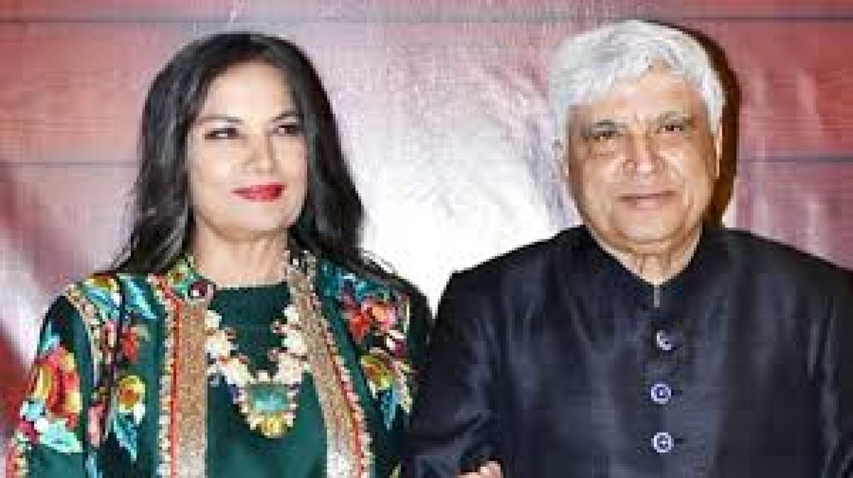 Javed Akhtar and his wife spending time at home like this due to public curfew