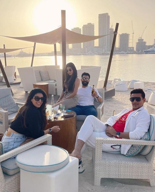 Mouni Roy holidaying in Dubai with friends and husband, picture went viral