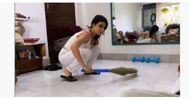 घर में झाड़ू लगाकर समय बिता रहीं हैं आमिर खान की बेटी