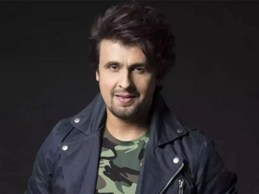 BMC commissioner's relative threatens Sonu Nigam, saying- 'If you don't show for free then.....