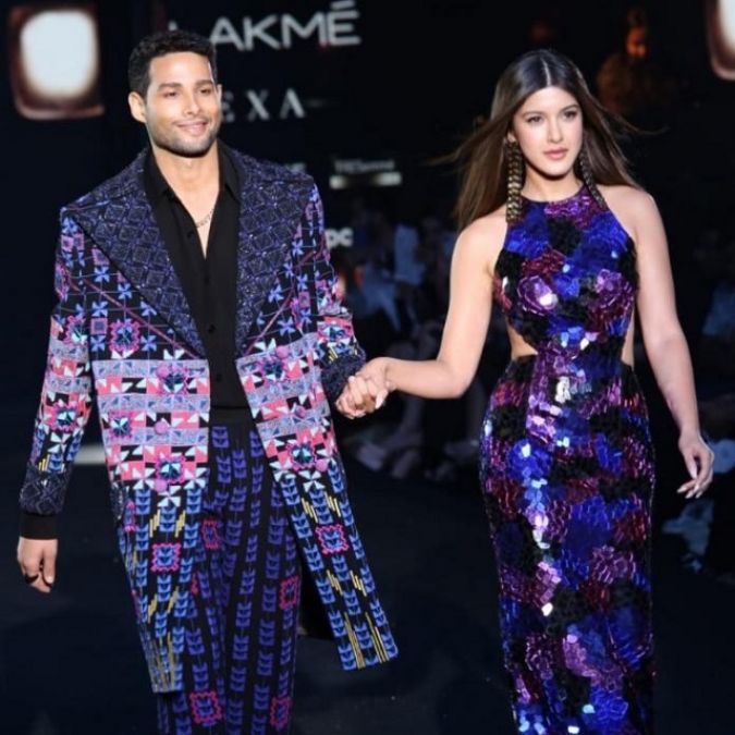Shanaya Kapoor was seen flaunting with Siddhant at Fashion Week before Bollywood debut