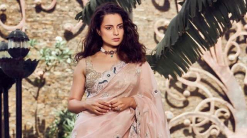 Kangana started shooting her film with the blessings of Ganpati Bappa