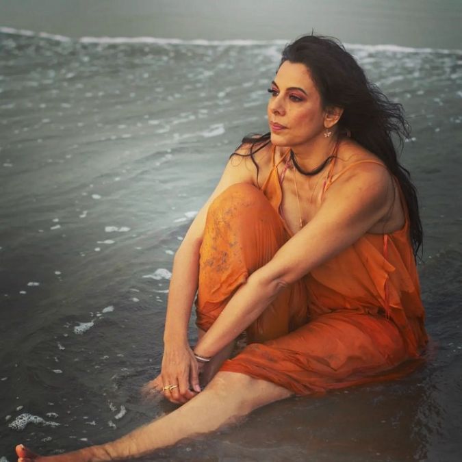 Pooja Bedi looked even more beautiful on the beach