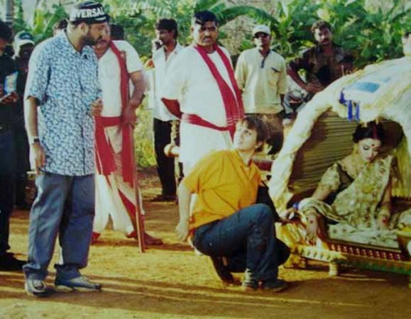 शूटिंग के सेट पर ऐश्वर्या की मादक अदाएं जो दिलो पर छुरियां चलाए....देखे PHOTOS