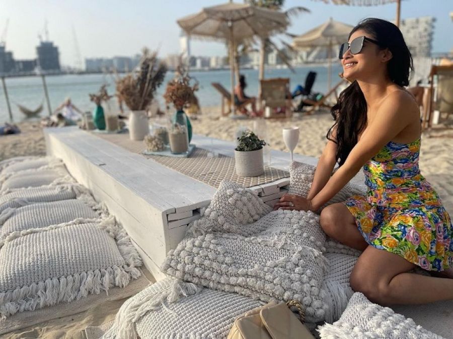 These pictures of Mouni Roy hurting fans in sizzling look and adorable style