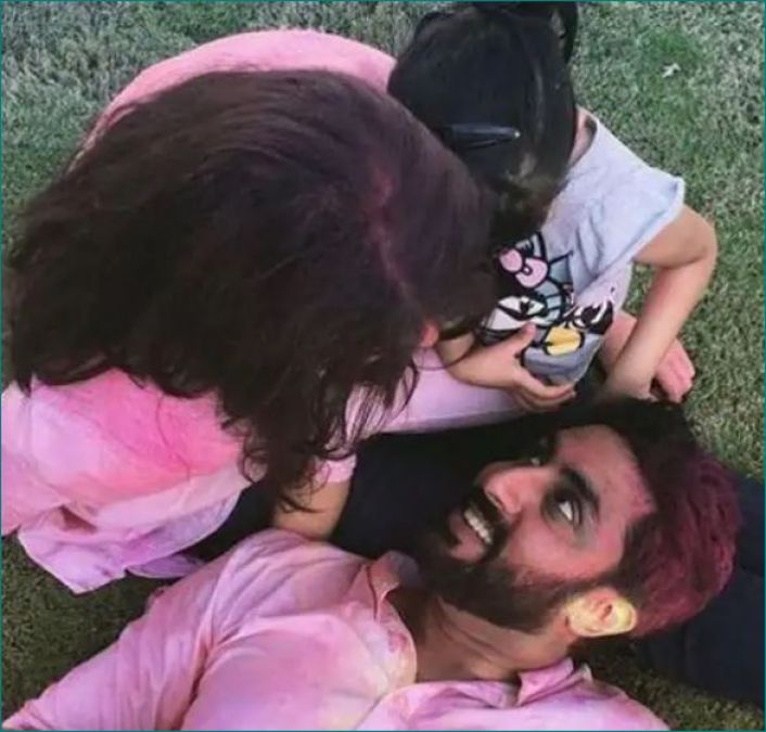 Bollywood celebs celebrated Holi in a very unique way, photos viral