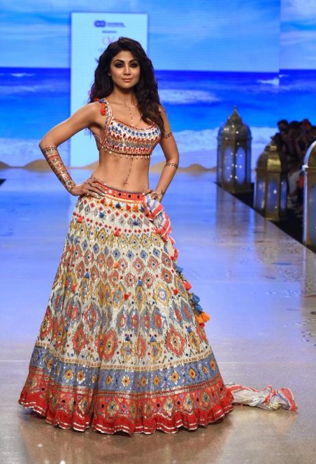 Shilpa's beauty and ramp walk at Fashion Week stunned the fans
