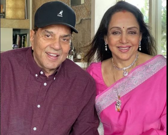 Hema-Dharmendra celebrating 42nd wedding anniversary, actress wished husband