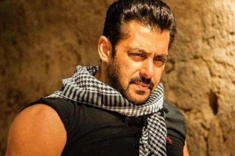 Salman Khan becomes Messiah for 18-year-old student, extends helping hand after father's death