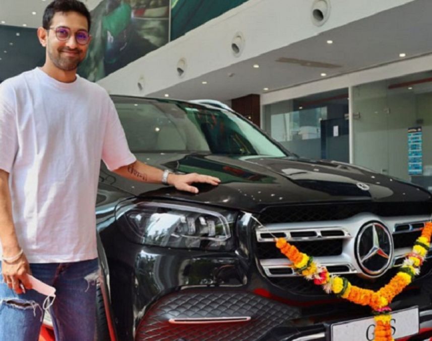 Vikrant Massey becomes the owner of the most expensive car of all time, shares photos and expresses happiness