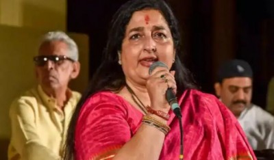 'Hanuman Chalisa will play on loudspeakers', says Anuradha Paudwal on Azaan controversy