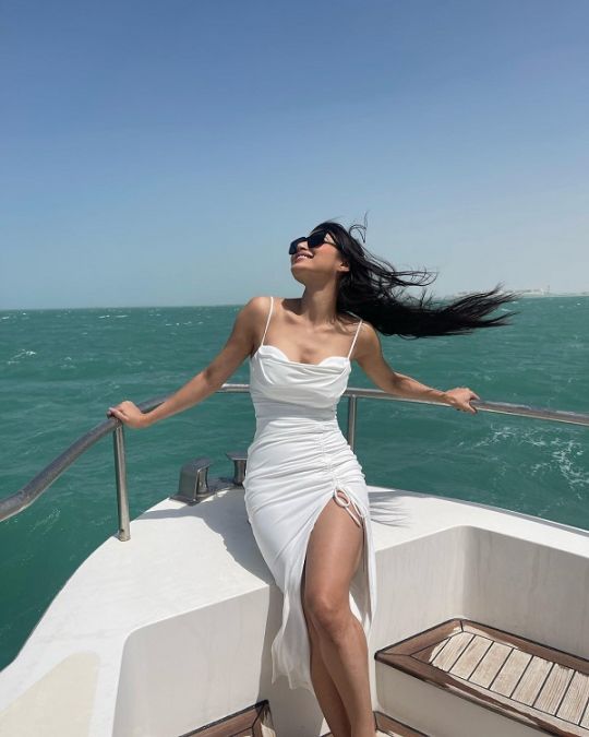 Mouni Roy in white dress surprises fans by posing in middle of the sea