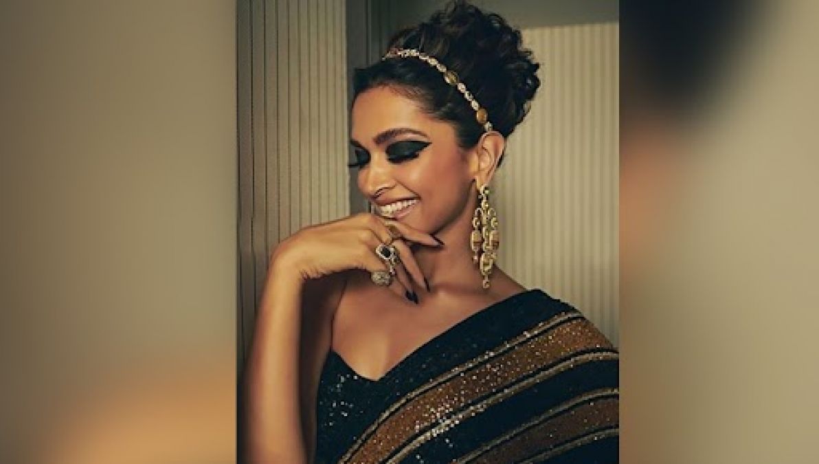 Fans went crazy seeing Deepika's desi look at the beginning of Cannes Film Festival.