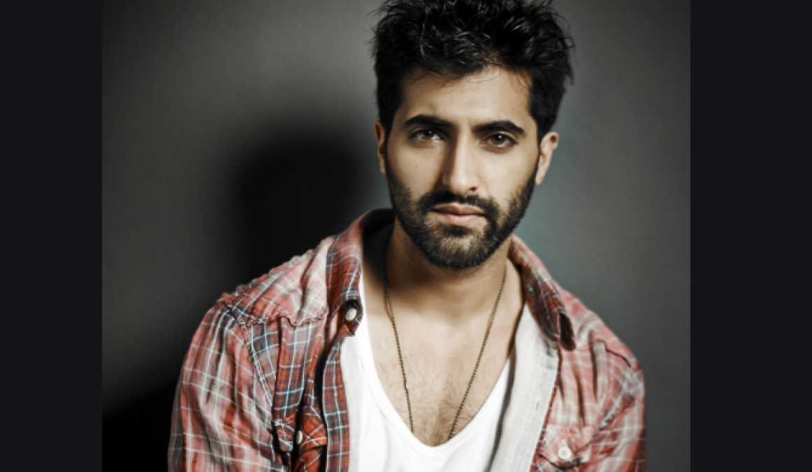 Akshay Oberoi wants this from audience
