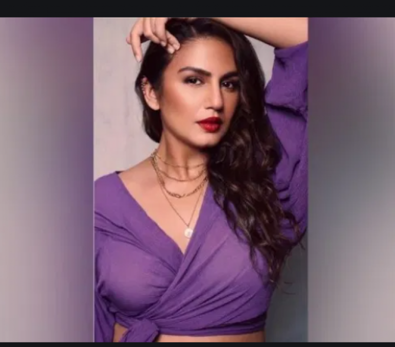 Huma Qureshi creates abuzz in purple dress, price will blow your senses