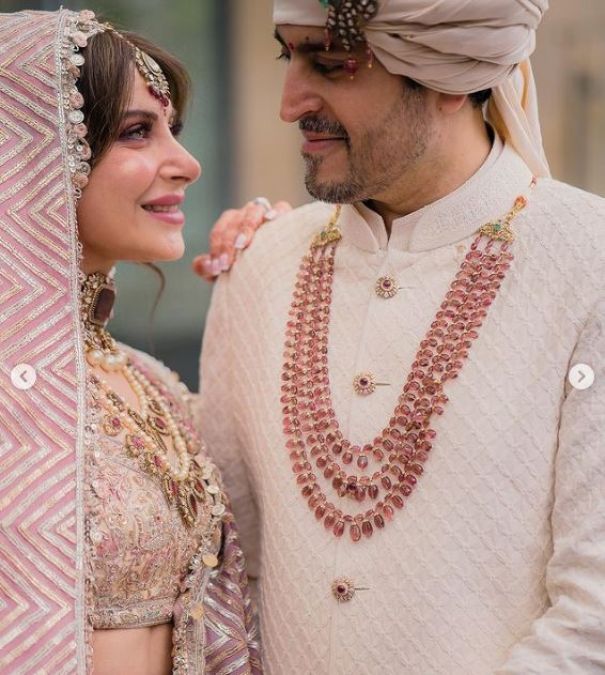Kanika shared beautiful pictures of herself after the wedding