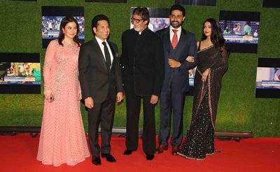 सचिन ने रखी अपनी फिल्म की स्क्रीनिंग, बॉलीवुड स्टार्स के साथ पहुंची टीम इंडिया