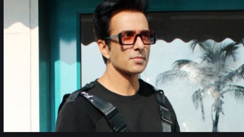 Sonu Sood warns migrant workers of impostors, shares screenshots of cheater's messages