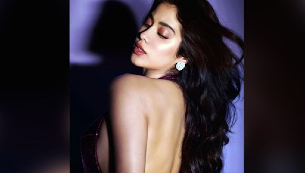 Janhvi in a backless dress, fans said - most beautiful girl in the universe