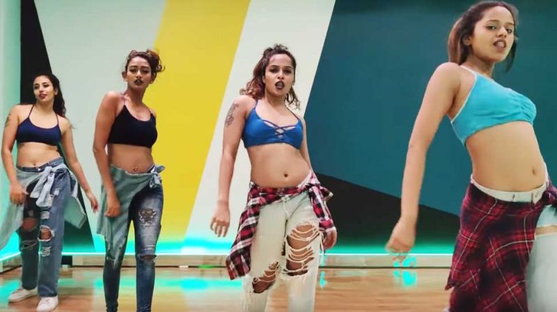 VIDEO : 20 साल पुरानी ऐश्वर्या की यादें ताजा कर देगी ये लडकियां, देखें धमाकेदार डांस