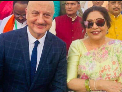 Anupam Kher reprimanded the journalist said, 'Like a vulture your...'