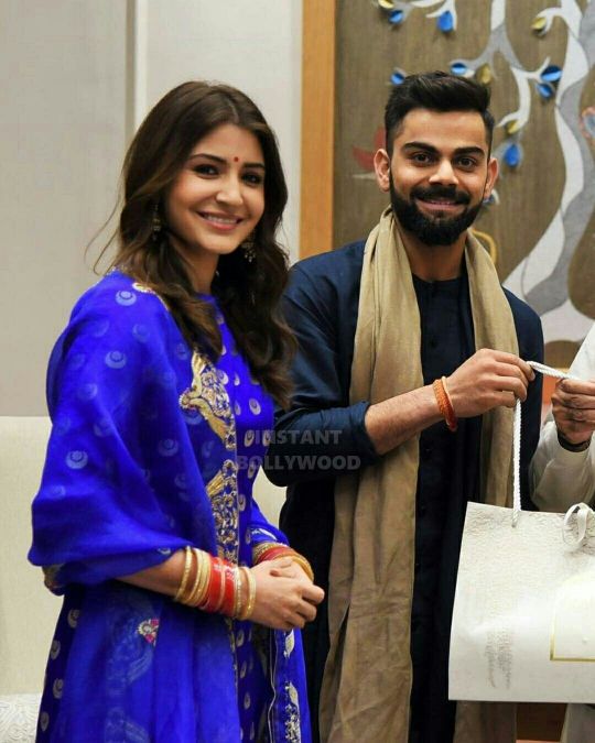 Virat Kohli having session with fans, Anushka interrupts in middle for asking THIS question