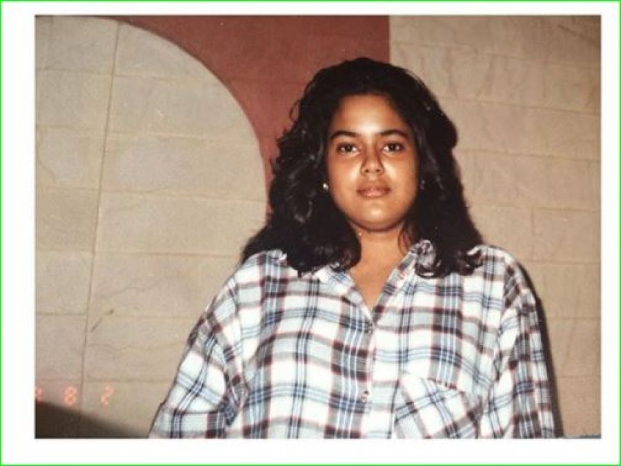Sameera Reddy Shares throwback Pic, Writes About 'Pressure To Look Good'