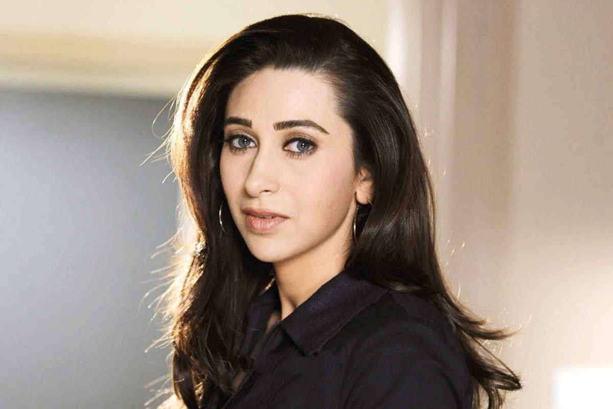 Karishma Kapoor wins hearts with her photo, check it out here