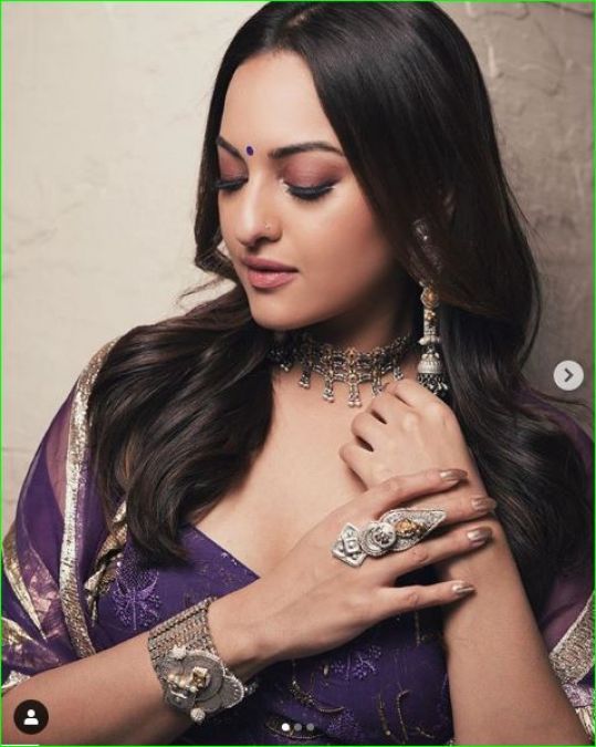 Sonakshi created rage in a traditional look, fans praise her