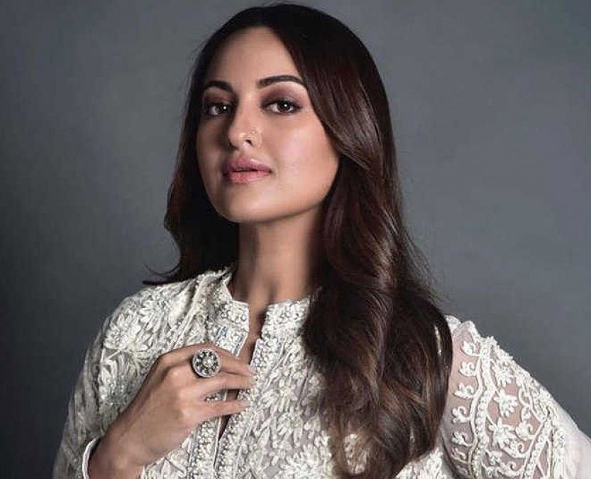 Sonakshi Sinha's gorgeous look surfaced, fans go crazy