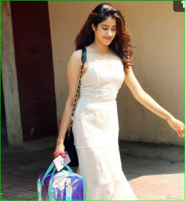Jahnavi Kapoor left the gym with more than three and a half lakh expensive bag, Know here!