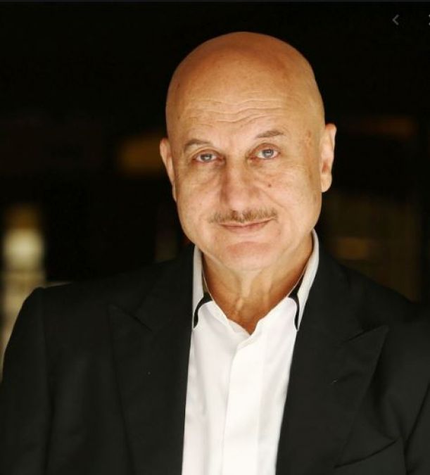 Anupam Kher reveals he had eaten a lot of food to spend 10 thousand rupees