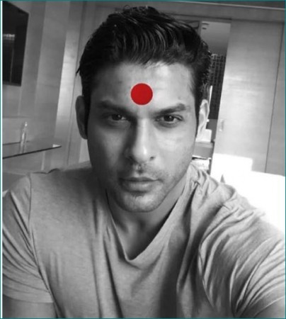 Siddharth Shukla supports Akshay Kumar's  'Laal Bindi' campaign, says, 'Now it's our turn'
