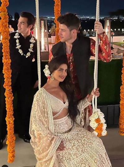 Priyanka Chopra's mother reveals truth about reports of divorce from Nick
