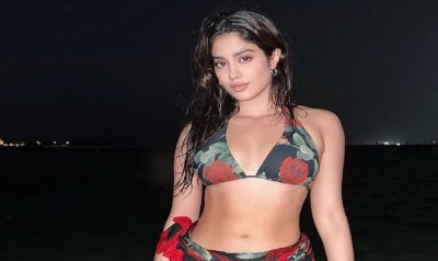 Janhvi Kapoor's lungi dance wearing bikini, pictures going viral