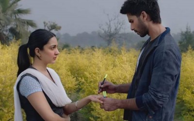 'Kabir Singh' couldn't stop himself after seeing 'Preeti' in a yellow saree