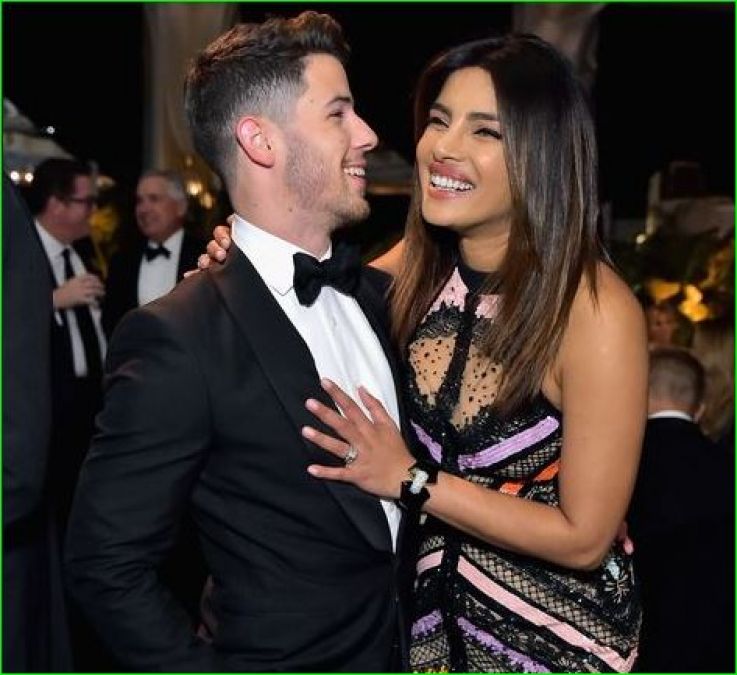 Priyanka buys property worth millions with her husband, price will blow your mind