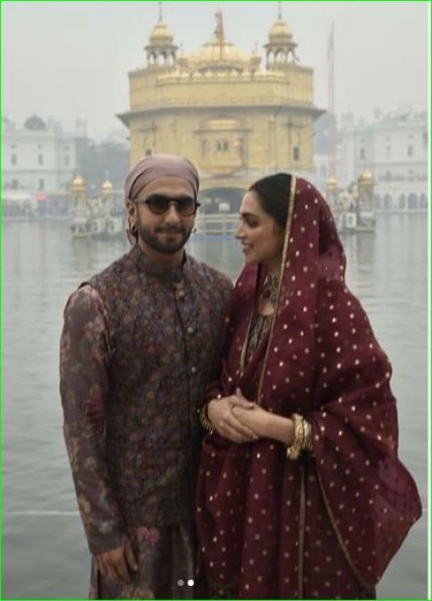 Ranveer Singh and Deepika Padukone seek blessings at Sri Harmandir Sahib